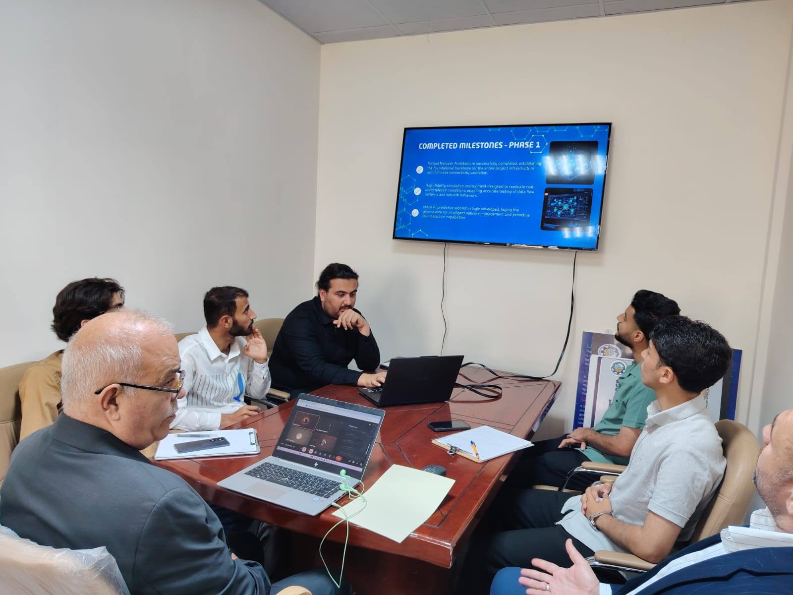 اجتماع الفرق المشاركة في المسابقة   الوطنية الجامعية للروبوتات وتطبيقات الذكاء الاصطناعي (NURAI 2026)